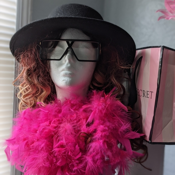 Meet your Posher, Cathia - Picture 3 of 13